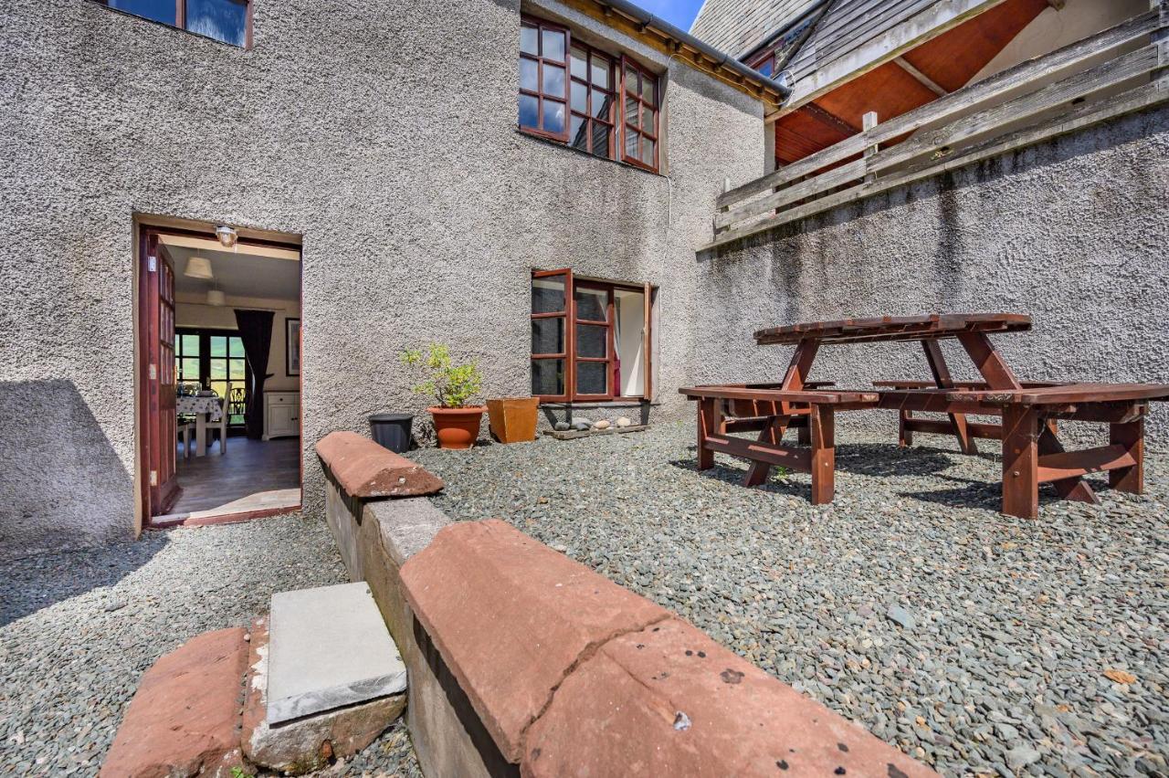 Tower Cottage Millom Exterior photo